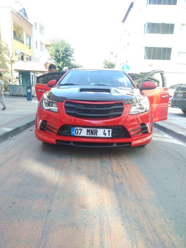 Chevrolet Cruze Tüm Karbon Kaput - 1