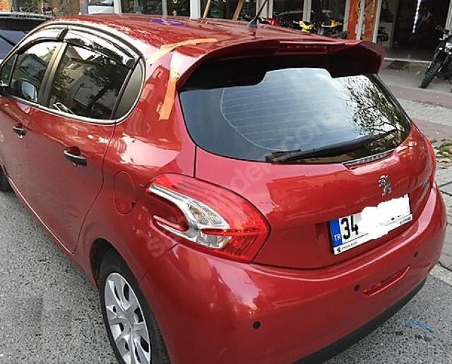 Peugeot 208 Spoiler Cam Üstü - 1